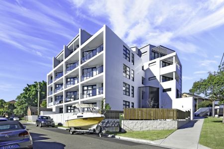 Modern one-bedroom apartment in convenient location - Photo 4