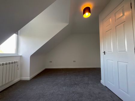 2 bedroom Apartment to let - Photo 4