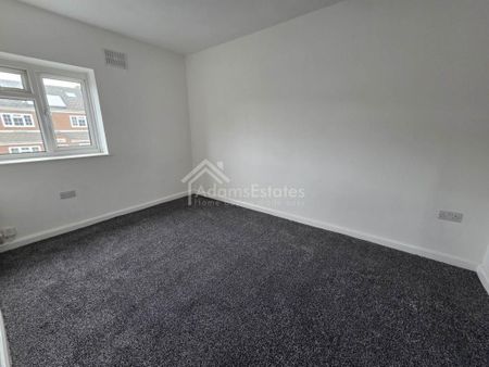 4 bedroom terraced house to rent - Photo 4