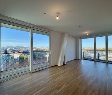 TOP-Ausblick: City mit Stephansdom, Donaukanal, Prater. Concierge, ... - Photo 1