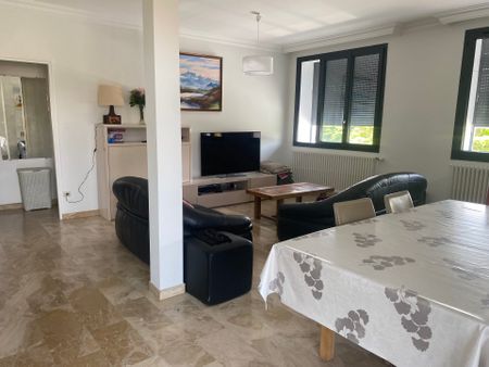 Location Maison 6 pièces 138m² FRANCHEVILLE 69340 - Photo 3