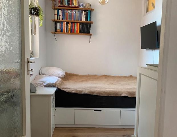 Zwischenmiete Schöneberg bis Ende Februar | 1,5 Zimmer | 40qm - Foto 1