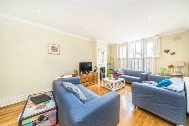 Mount Pleasant Crescent, Stroud Green, N4 - Photo 1