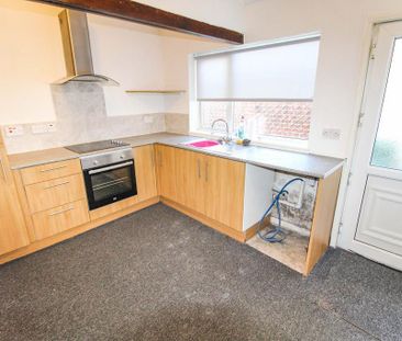 2 bedroom terraced house to rent - Photo 3