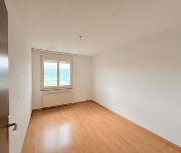 Grosszügige Familienwohnung - Photo 2