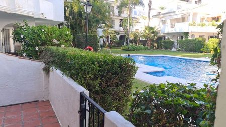 Alquiler de piso en Urbanización Los Naranjos de Marbella s/n - Photo 3