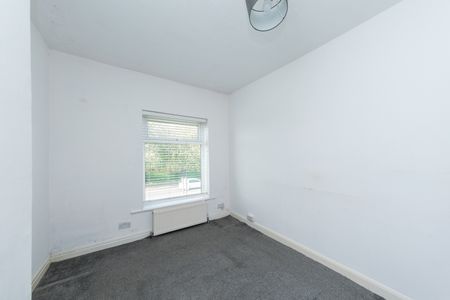 BRADFORD ROAD EAST ARDSLEY WF3 1SB - Photo 4