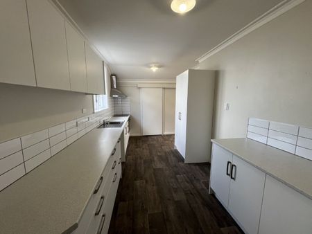 20 Bryant Street, Takaro, Palmerston North - Photo 2