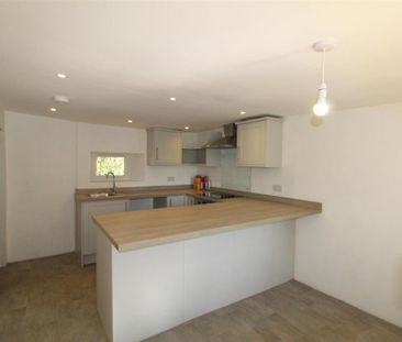 3 bedroom detached house to rent - Photo 4