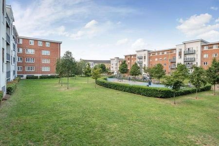 Kingsquarter, Maidenhead, SL6 - Photo 4