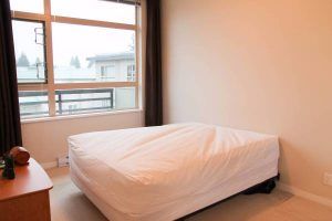 $1100 / 1br – 525ft2 – Top floor 1 bedroom & 1 bathroom at Connect (Surrey) - Photo 4
