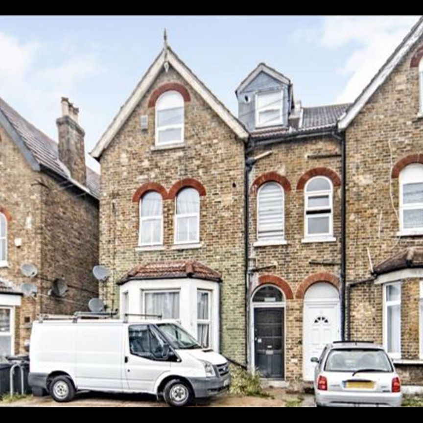 1 Bed Flat, Rectory Grove, CR0 - Photo 1