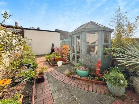 Kingsland Crescent, Barry, CF63 - Photo 5