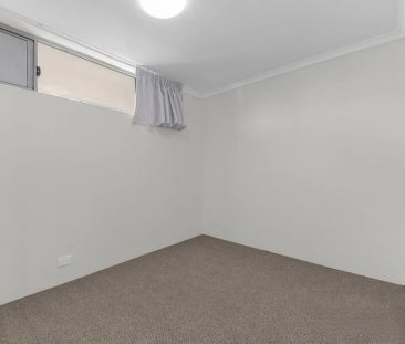 Modern - Great Location - Quiet Street - Photo 4