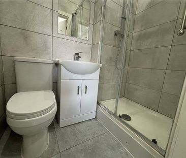 Goldhawk Road, London, W12 8HA - Photo 4