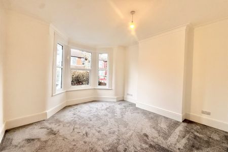 3 bed House Ruskin Avenue, E12 - Photo 2