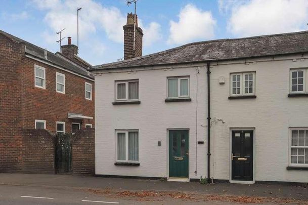 Railway Cottages, Tring, HP23 - Photo 1