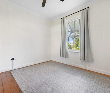 Elegant Victorian Home with Timeless Charm - Photo 1