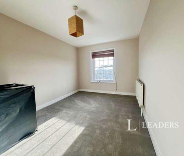 Flat D, Market Hill, Buckingham, Buckinghamshire, MK18 - Photo 1