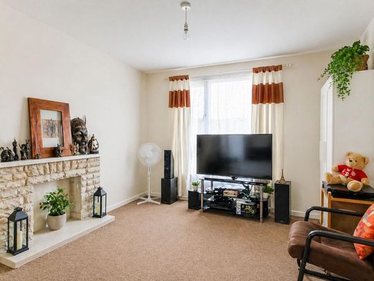 3 bedroom terraced house to rent - Photo 1