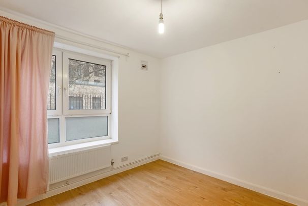 3 bedroom flat to rent - Photo 1