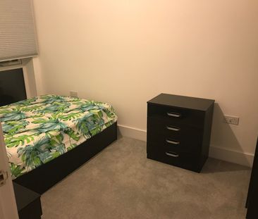 3 Bed Flat, Cameron Court, E12 - Photo 6