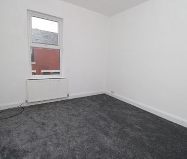 To Let 2 Bed Mid Terraced House - Photo 3