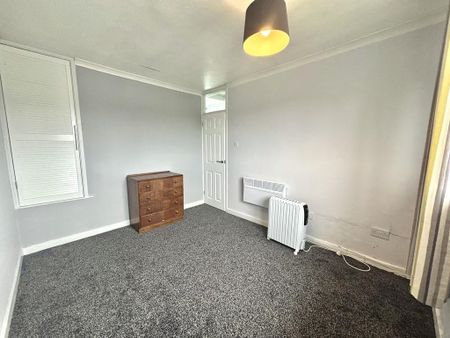 2 bedroom maisonette to rent - Photo 2