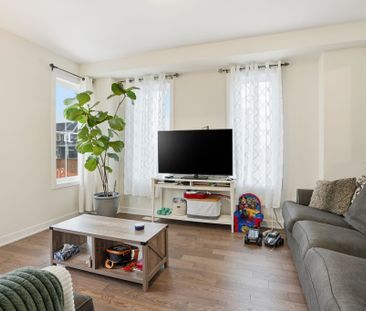 For Lease - 8 Downriver Drive, Welland, Ontario - Photo 1