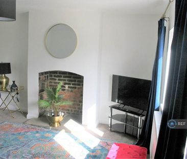 4 bedroom detached house to rent - Photo 1