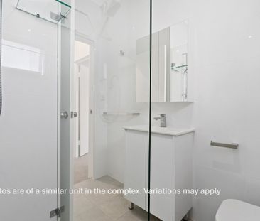 Stylish Ground Floor Apartment Moments from Elouera Beach - Photo 4