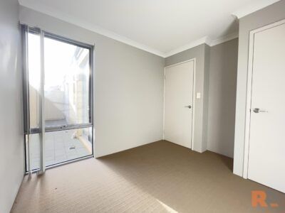 Low Maintenance 3x2 Living in a Convenient Location - Photo 4