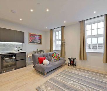 Beautifully presented one bedroom apartment in The Factory building... - Photo 1