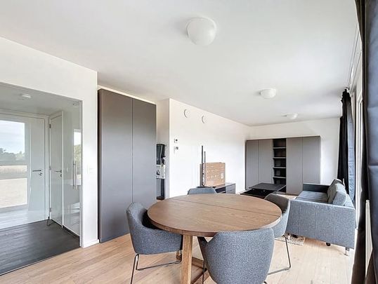 Appartement te huur - foto 1