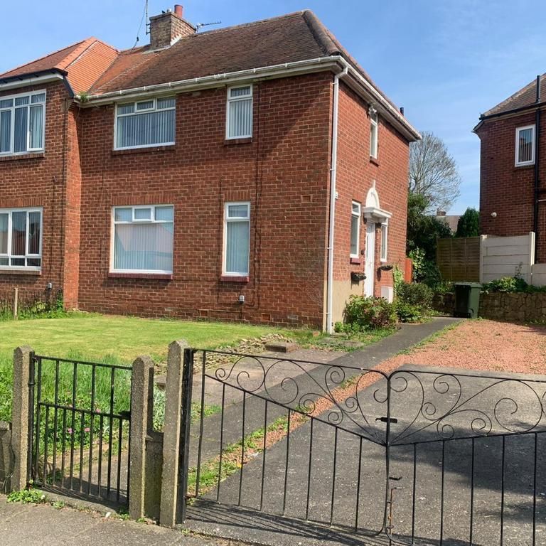 3 bedroom semi-detached house to rent - Photo 1