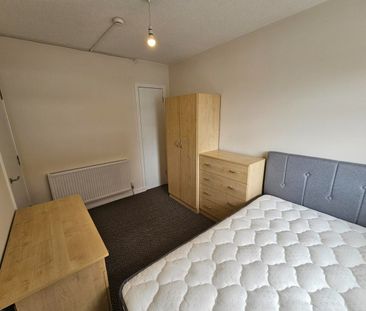 4 Bed Terraced House, Abercromby Street, G40 - Photo 4