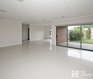 2/17 Bakewell Street, 3977, Cranbourne Vic - Photo 5