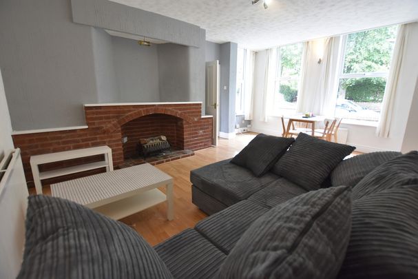 2 Bedroom Ground Floor Flat - Photo 1