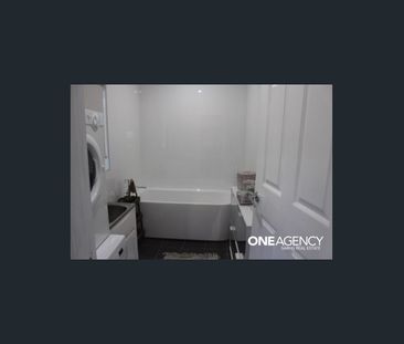 GLENDALE GLAMOUR - Photo 5