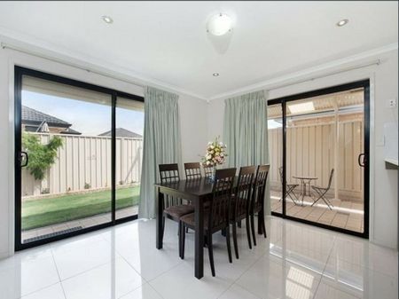 Room for The Whole Family! - Photo 2