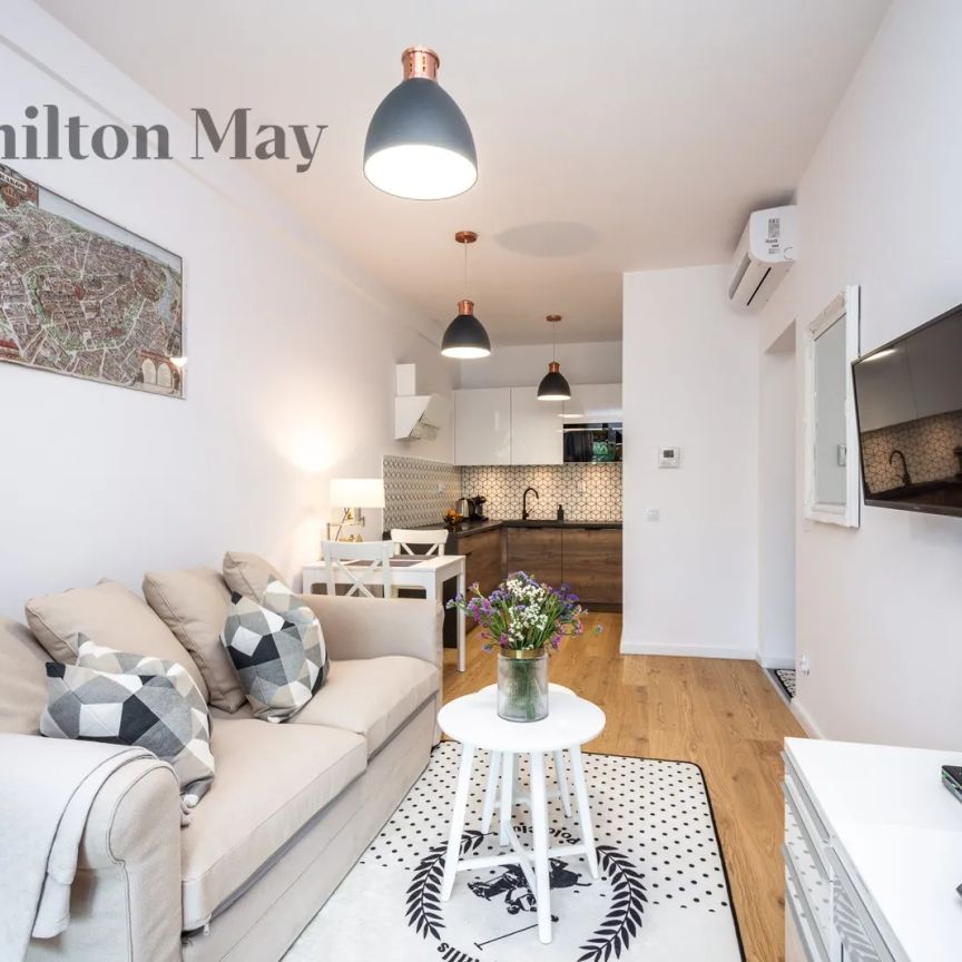 Atrakcyjne, jasne studio z balkonem w centrum - Zdjęcie 1