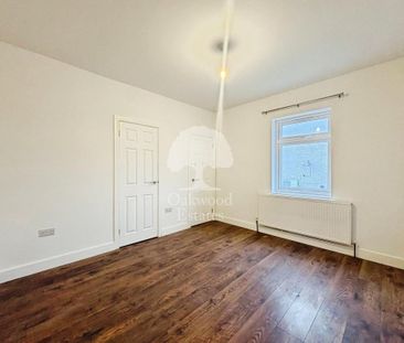 3 bedroom flat to rent - Photo 2