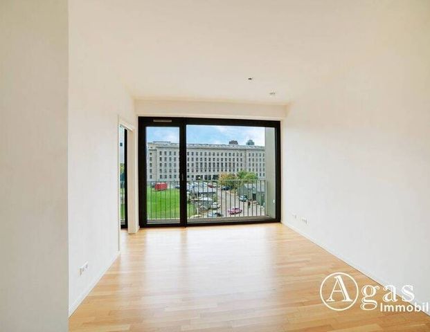 Ruhige 2 Zimmer Wohnung ca. 40m², EBK, Fußbodenheizung und Balkon mit Weitblick in Berlin-Mitte! - Foto 1
