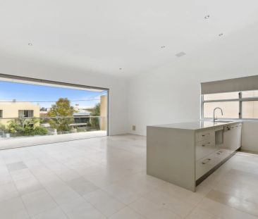 Modern & secure apartment - Photo 3