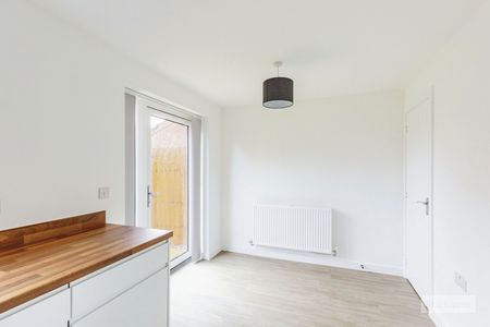 3 bedroom house - Photo 4