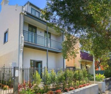 6/113 Livingstone Road, Marrickville, NSW 2204 - Photo 3