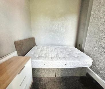 7 bedroom semi-detached house to rent - Photo 6