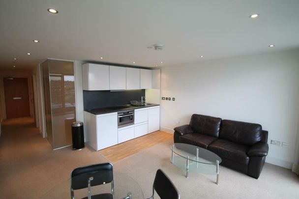 1 bedroom flat to rent - Photo 1