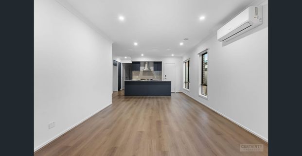 $550 per week I 4 Bedrooms I 3 Bathrooms I 2 Living Areas - Photo 1