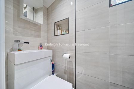 3 bedroom semi-detached house to rent - Photo 3